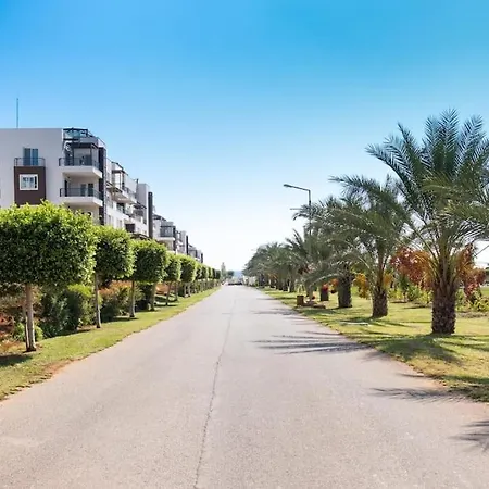 Paradise Front Apartament Vokolidha